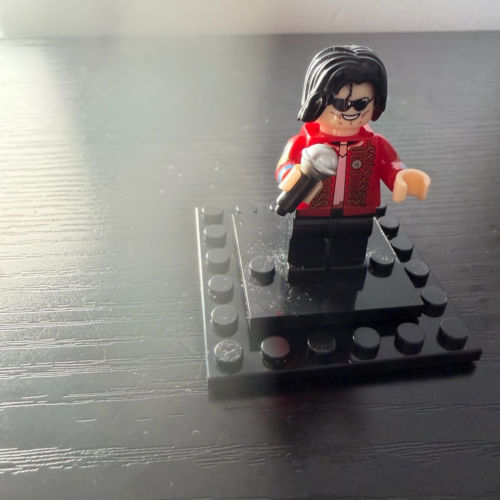 Michael Jackson figure with Microphone